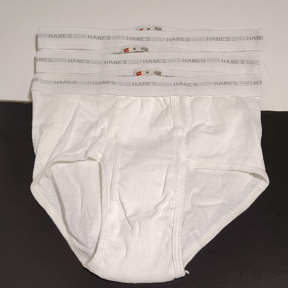 Vtg Hanes Classic White Men's Briefs Size 34- 3 Pack